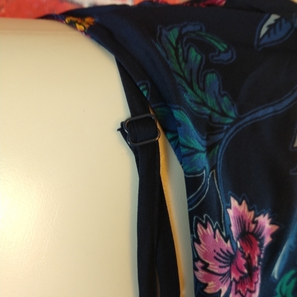 Old Navy Sleeveless Floral dress - Picture 7 of 13